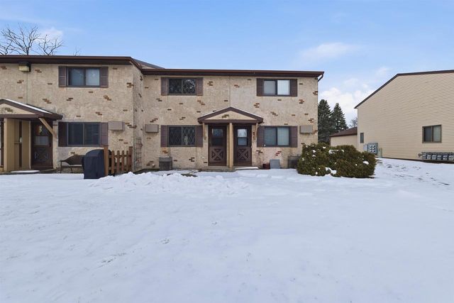 2533 FOND DU LAC ROAD, Oshkosh, WI 54902