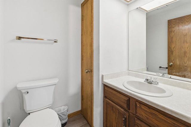 2533 FOND DU LAC ROAD, Oshkosh, WI 54902