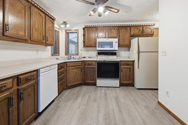 2533 FOND DU LAC ROAD, Oshkosh, WI 54902