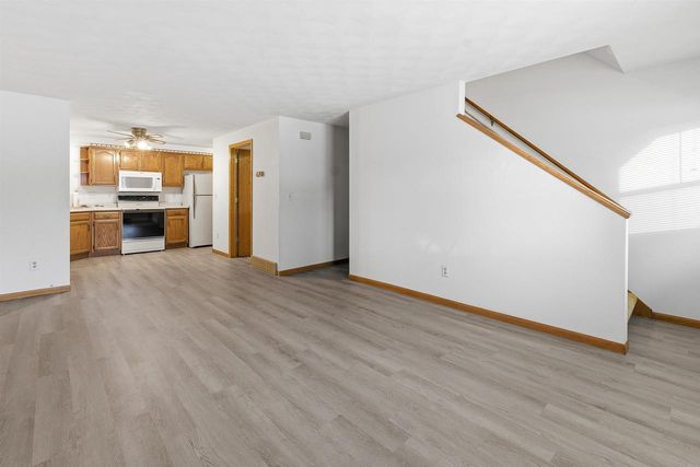 2533 FOND DU LAC ROAD, Oshkosh, WI 54902