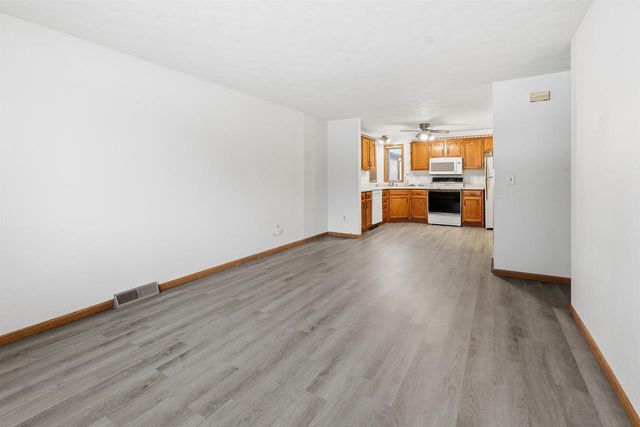 2533 FOND DU LAC ROAD, Oshkosh, WI 54902