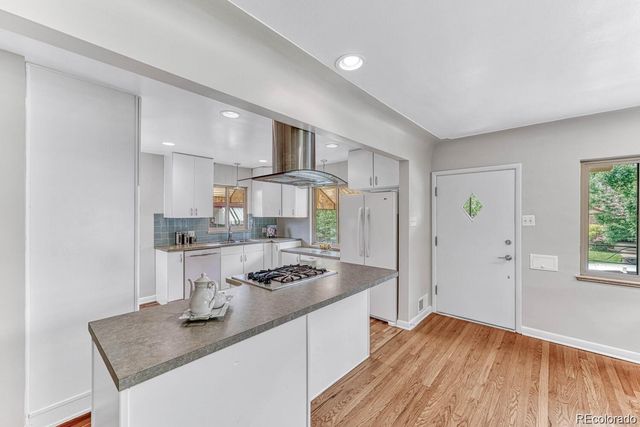 3423 W 39th Avenue, Denver, CO 80211