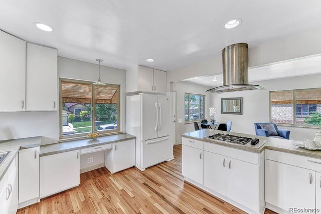 3423 W 39th Avenue, Denver, CO 80211