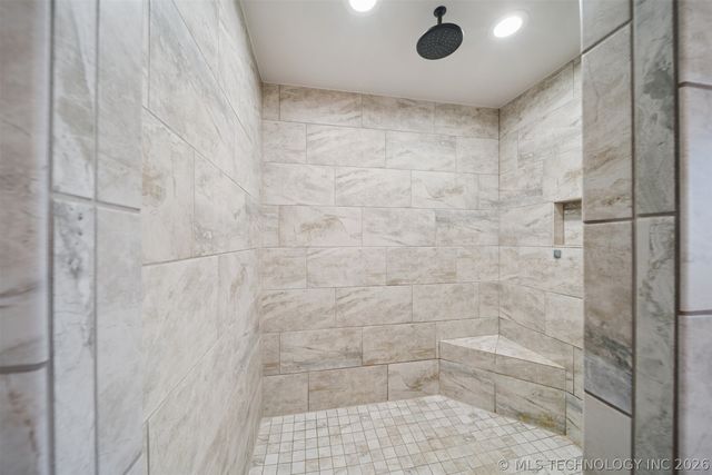 2913 Cross Creek Drive, Oologah, OK 74053