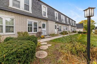 4253 W Cherrywood LANE, Brown Deer, WI 53209