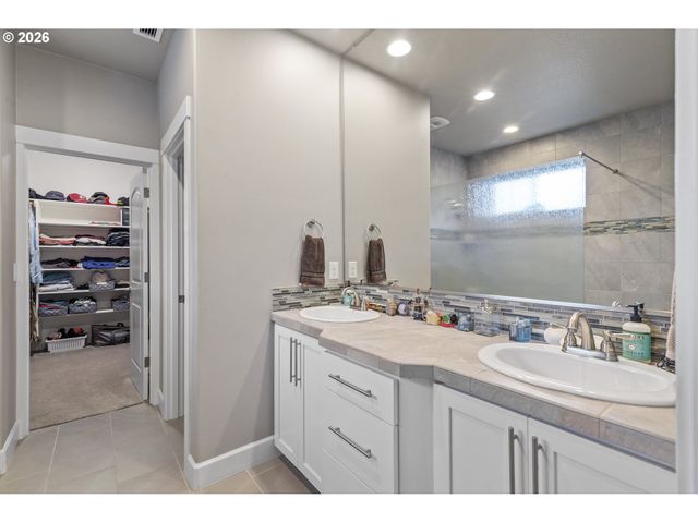 1867 S HARRIER Rd, Ridgefield, WA 98642