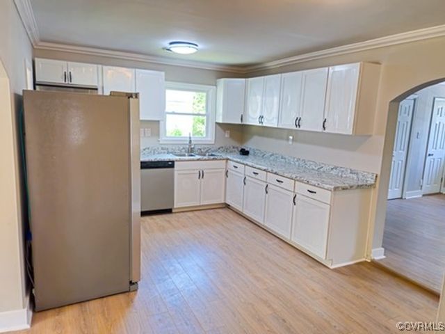 1217 Arlington St, Petersburg, VA 23803