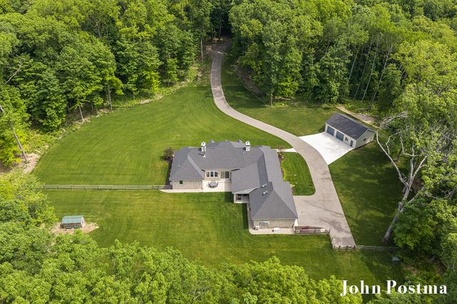 1565 Alden Nash Avenue, Lowell, MI 49331