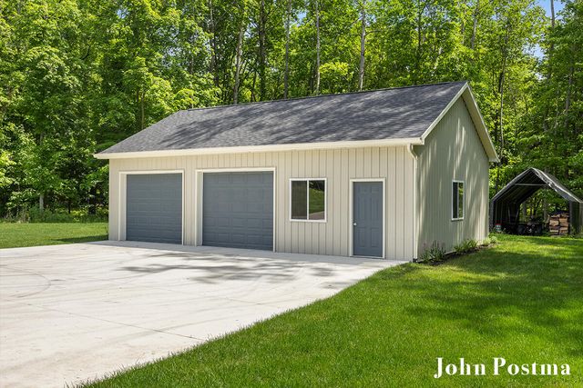1565 Alden Nash Avenue, Lowell, MI 49331