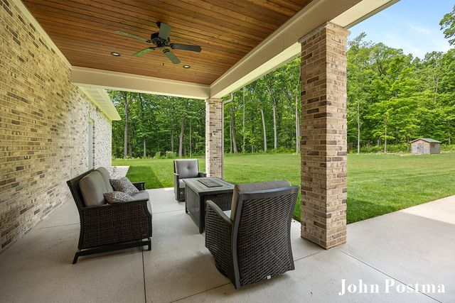 1565 Alden Nash Avenue, Lowell, MI 49331