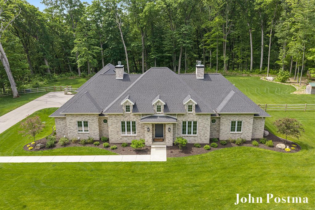 1565 Alden Nash Avenue, Lowell, MI 49331