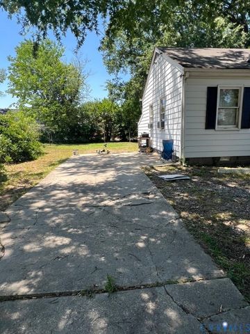 80 Henrico St, Petersburg, VA 23803