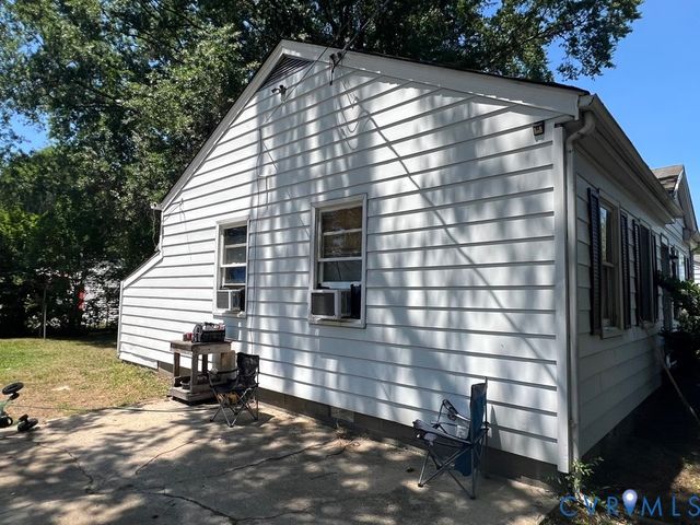 80 Henrico St, Petersburg, VA 23803