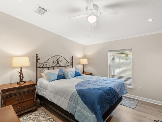 136 W Basil Dr., Diana, TX 75640