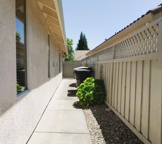 4160 Enchanted Cir, Roseville, CA 95747