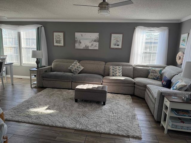 2069 Eastlynn Dr., Conway, SC 29526