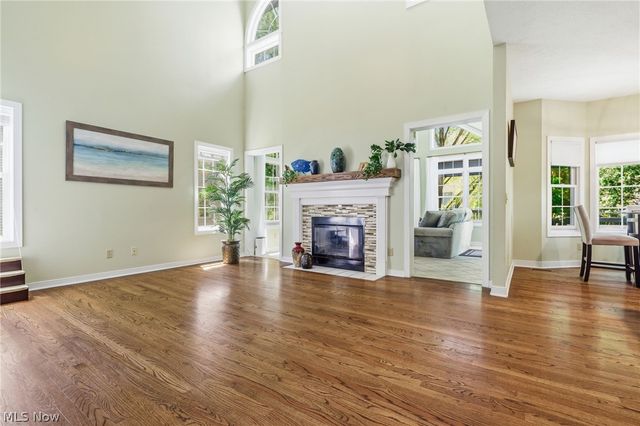 2984 Silver Maple Drive, Fairlawn, OH 44333
