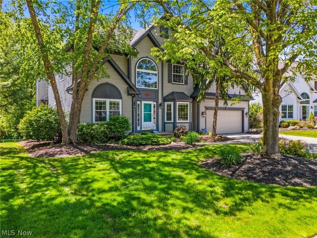 2984 Silver Maple Drive, Fairlawn, OH 44333