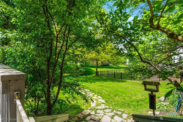 2984 Silver Maple Drive, Fairlawn, OH 44333