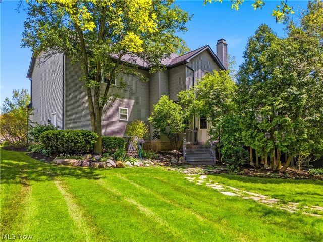 2984 Silver Maple Drive, Fairlawn, OH 44333