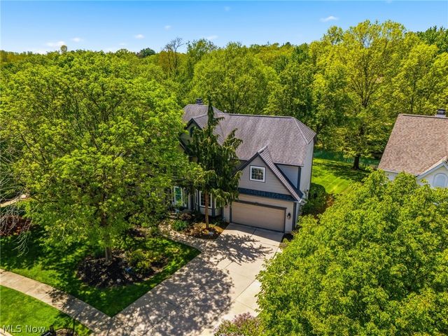 2984 Silver Maple Drive, Fairlawn, OH 44333