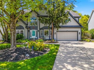 2984 Silver Maple Drive, Fairlawn, OH 44333