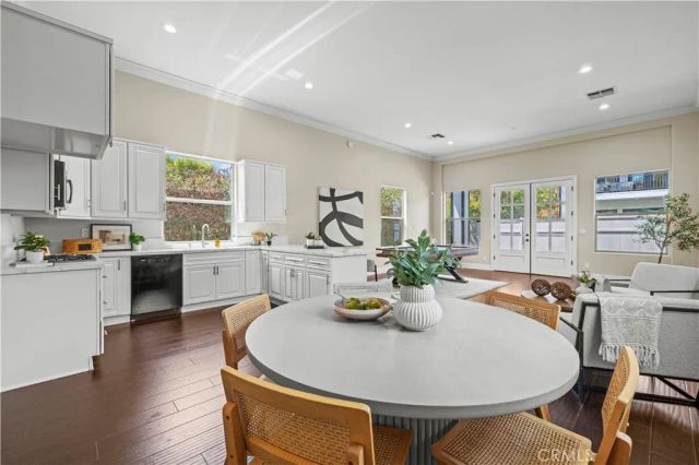 5012 Gerald Avenue, Encino, CA 91436