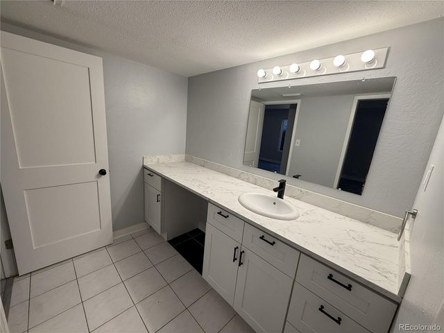 9725 E Harvard Avenue 396, Denver, CO 80231