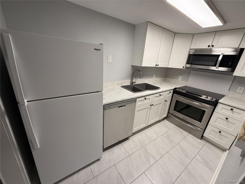 9725 E Harvard Avenue 396, Denver, CO 80231