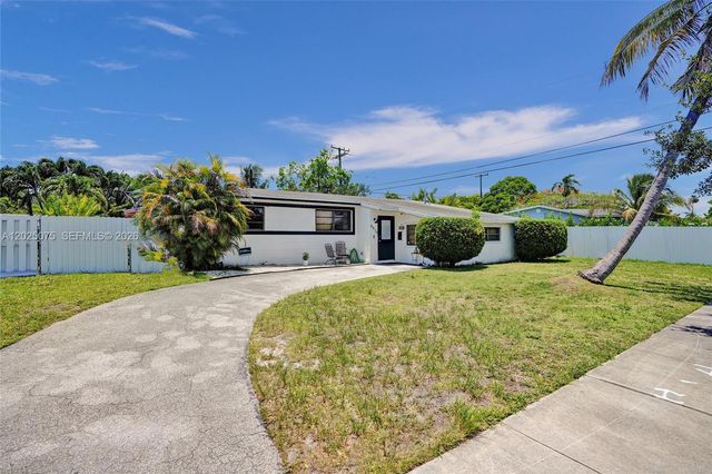 9910 Bahama Dr, Cutler Bay, FL 33189