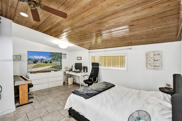 9910 Bahama Dr, Cutler Bay, FL 33189