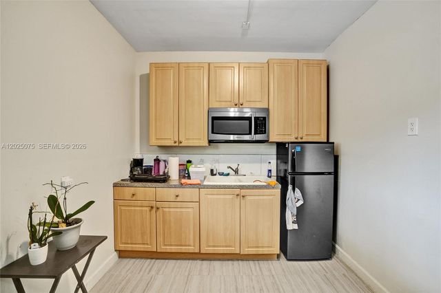 9910 Bahama Dr, Cutler Bay, FL 33189