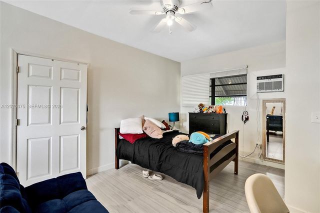 9910 Bahama Dr, Cutler Bay, FL 33189