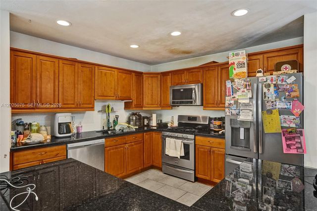 9910 Bahama Dr, Cutler Bay, FL 33189