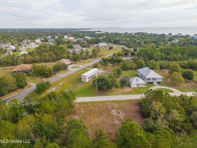 169 Waveland Avenue, Waveland, MS 39576