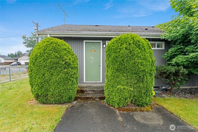922 134th Street Ct S, Tacoma, WA 98444