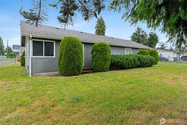 922 134th Street Ct S, Tacoma, WA 98444