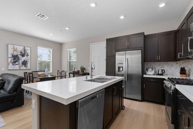 1220 Sunrise View 101, San Marcos, CA 92078