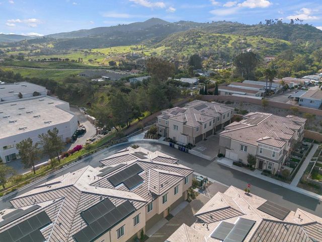 1220 Sunrise View 101, San Marcos, CA 92078