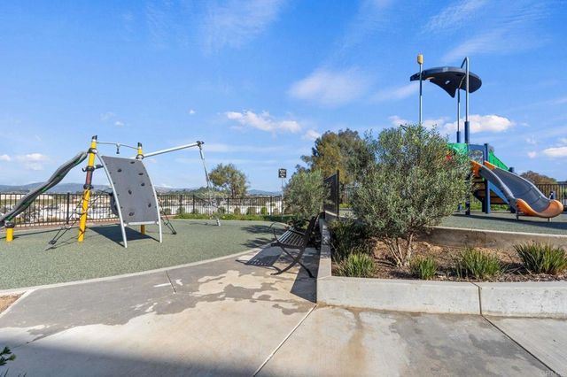 1220 Sunrise View 101, San Marcos, CA 92078