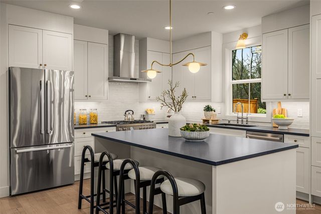 10606 NE 54th Lane, Kirkland, WA 98033