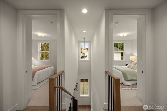 10606 NE 54th Lane, Kirkland, WA 98033