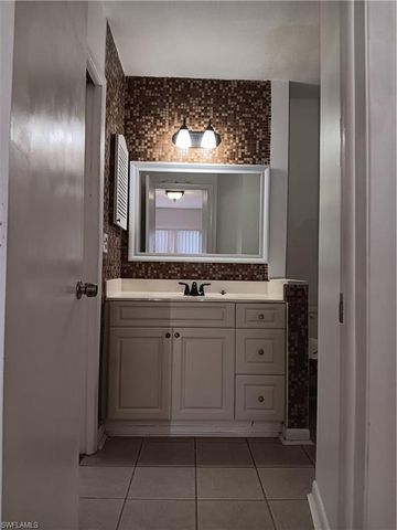 1300 SE 7th ST # 101, Cape Coral, FL 33990