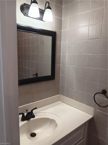 1300 SE 7th ST # 101, Cape Coral, FL 33990