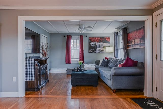 10 Sunnybank Ave, Rockland, MA 02370