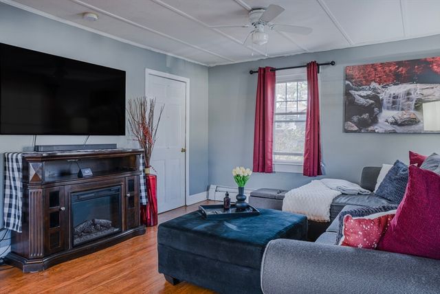 10 Sunnybank Ave, Rockland, MA 02370