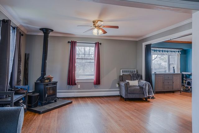 10 Sunnybank Ave, Rockland, MA 02370