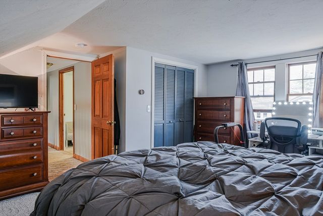 10 Sunnybank Ave, Rockland, MA 02370