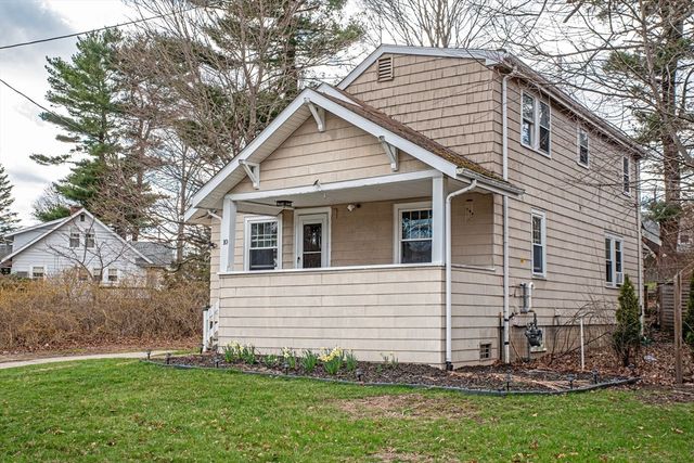 10 Sunnybank Ave, Rockland, MA 02370