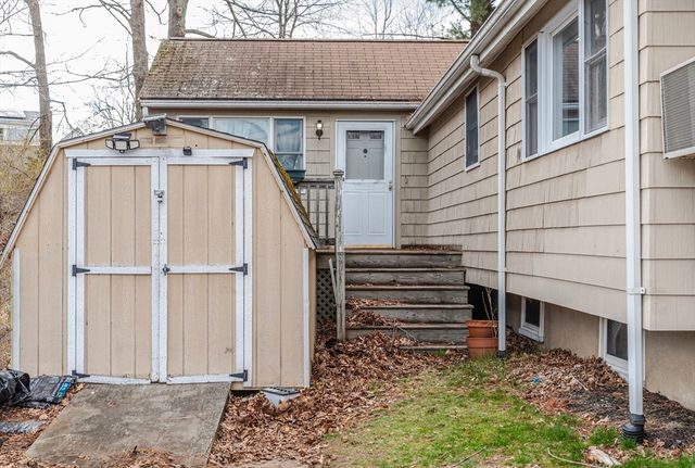 10 Sunnybank Ave, Rockland, MA 02370